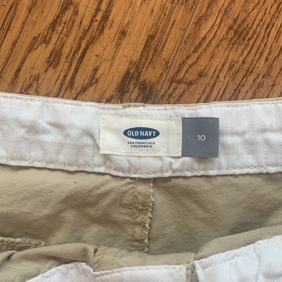 Mid-rise Everyday Short - Picture 2 of 4